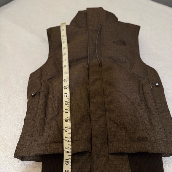 The North Face Women’s Dark Brown Vest - Picture 7 of 12
